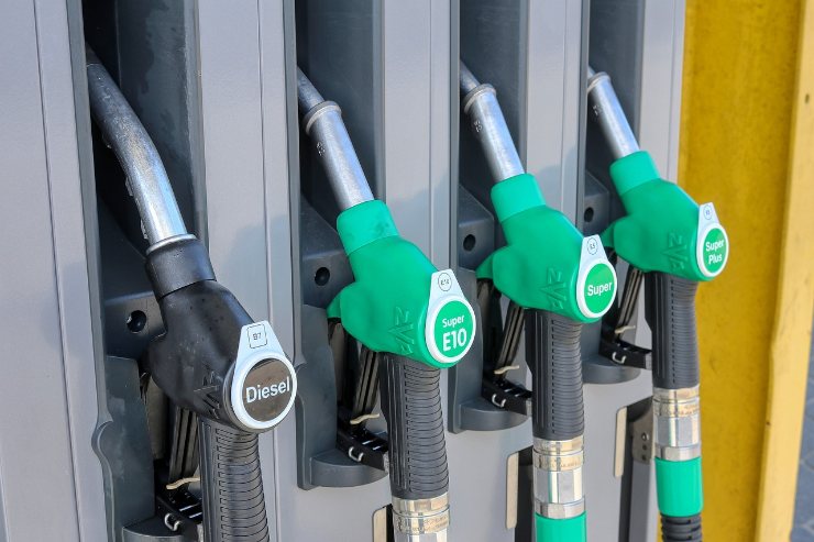 rincaro carburanti denuncia codacons