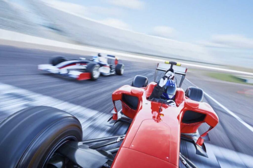 Ma cosa accadrebbe al corpo di una persona comune se si trovasse a bordo di una monoposto di F1? Un quesito che va oltre la semplice