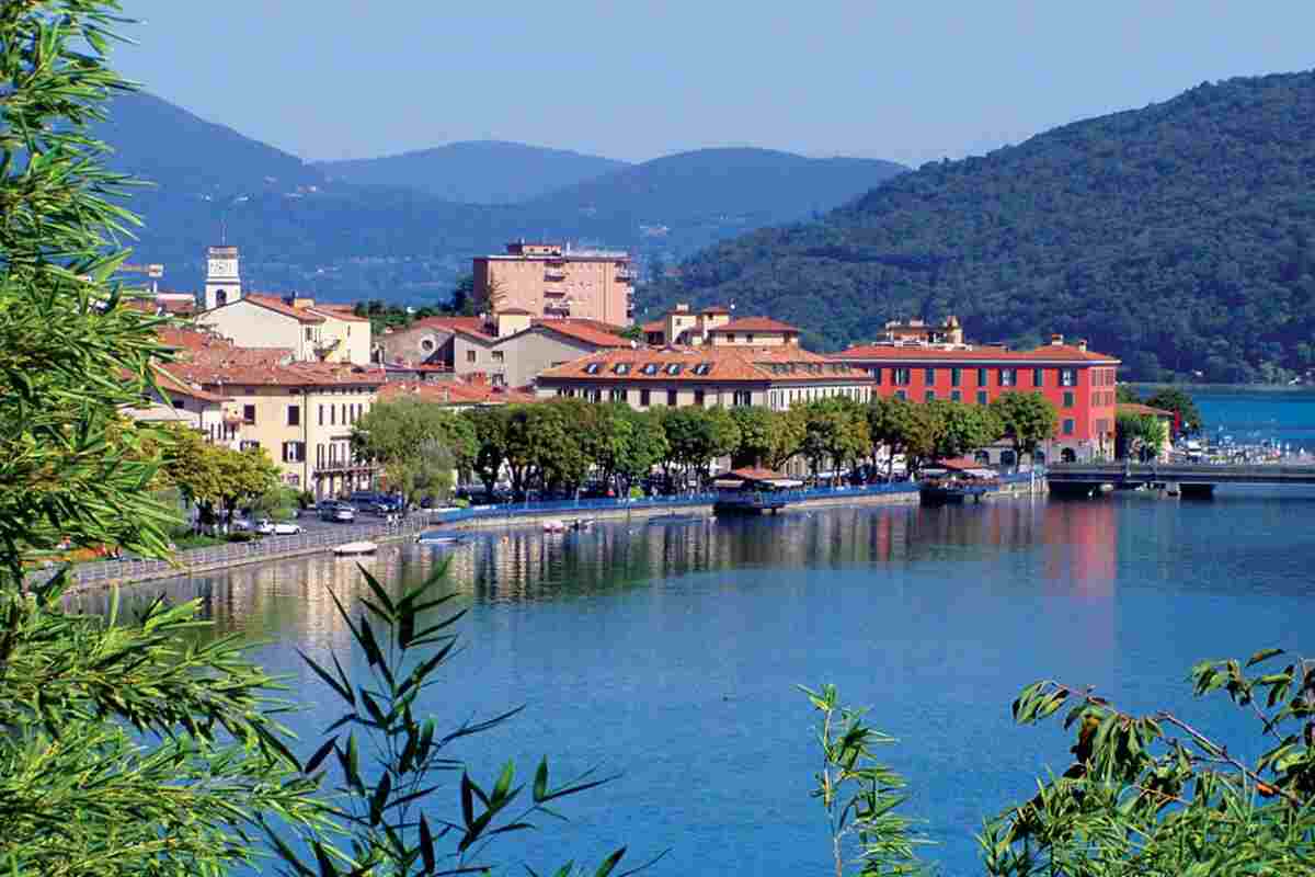 Sarnico motoscafi
