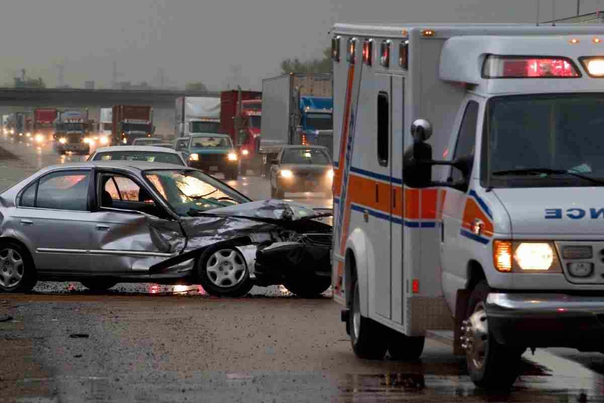 Auto incidente Tesla