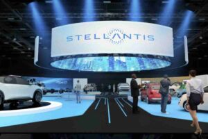 Dopo la recente vendita del suo storico marchio di veicoli commerciali Iveco all’indiana Tata Motors per 5,5 miliardi di euro