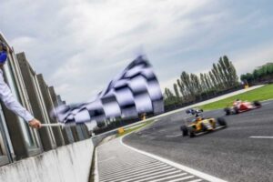 La sua recente vittoria nella gara di quattro ore della Nürburgring Langstrecken-Serie (NLS), al volante della Ferrari 296 GT3