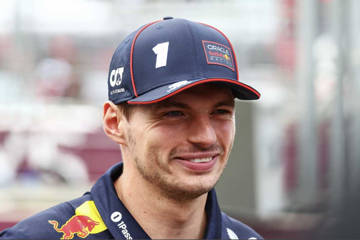 Non mancano però le discussioni appassionate tra tifosi e addetti ai lavori riguardo al paragone tra Verstappen e leggende del passato come Jim Clark