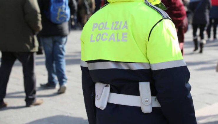 Polizia locale punizione