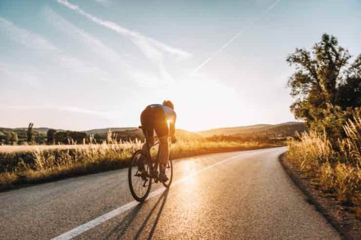 Ciclisti automobilisti faida